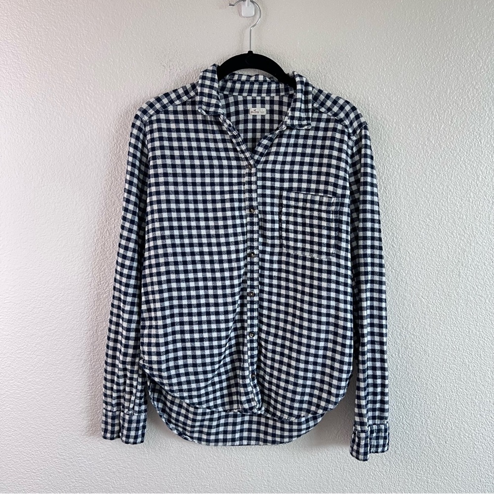 Hollister Women's Gingham Navy‎ Button Down Shirt